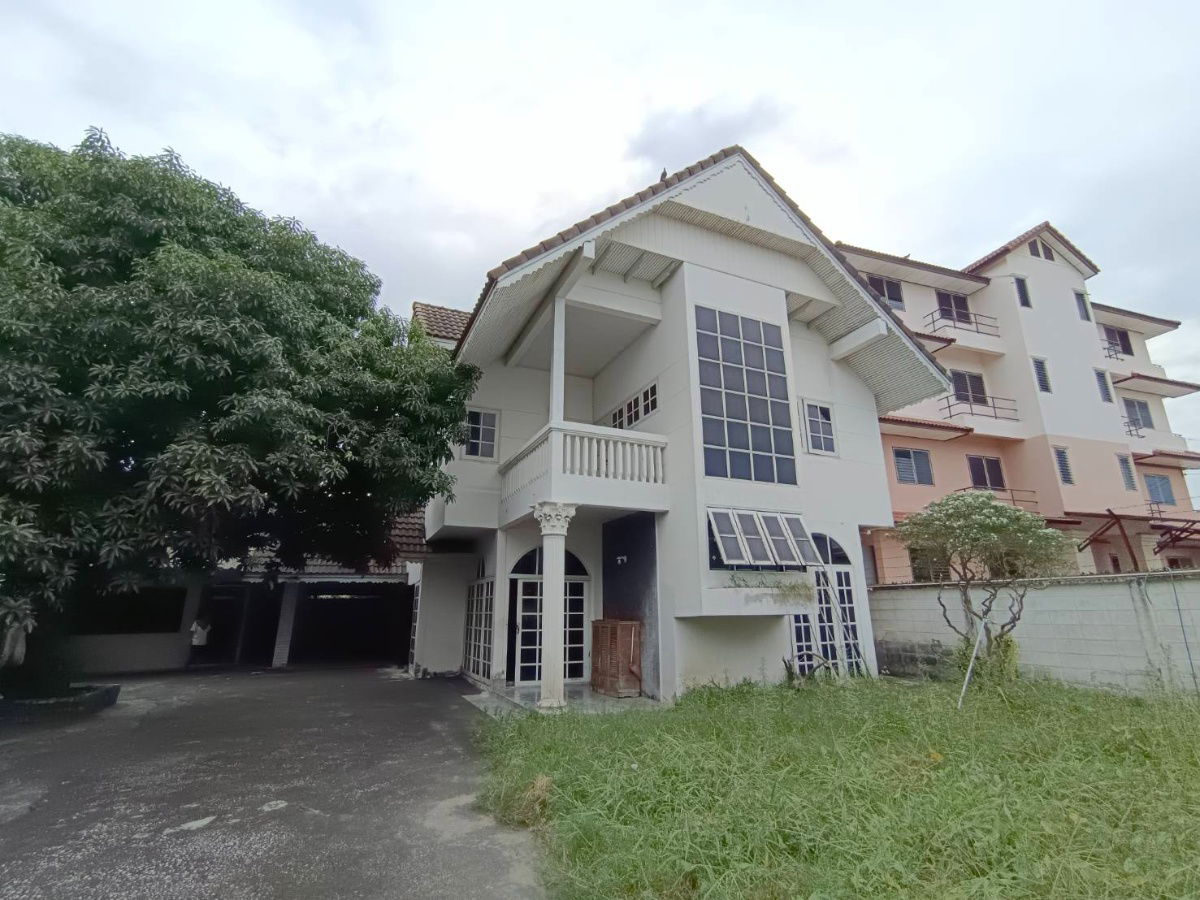 รูป 🏡 ขาย: บ้านเดี่ยวสองชั้น พร้อมออฟฟิศ และที่ดินเปล่า ทำเลทองในนนทบุรี! - รูปที่ 4/22