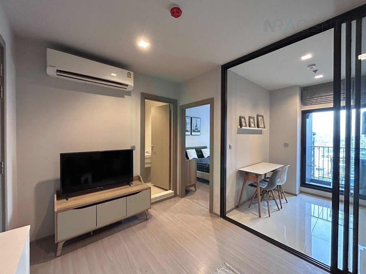picture For Rent Condo LIFE ASOKE - RAMA 9 Building B, Floor 24,1 bed room, Room size 33 sqm - 2/8