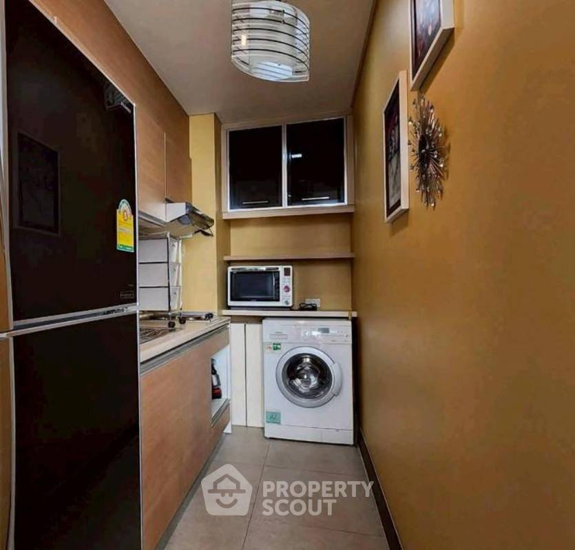 picture 1-BR Condo at Le Luk Condominium near BTS Phra Khanong (ID 2399620) - 2/5