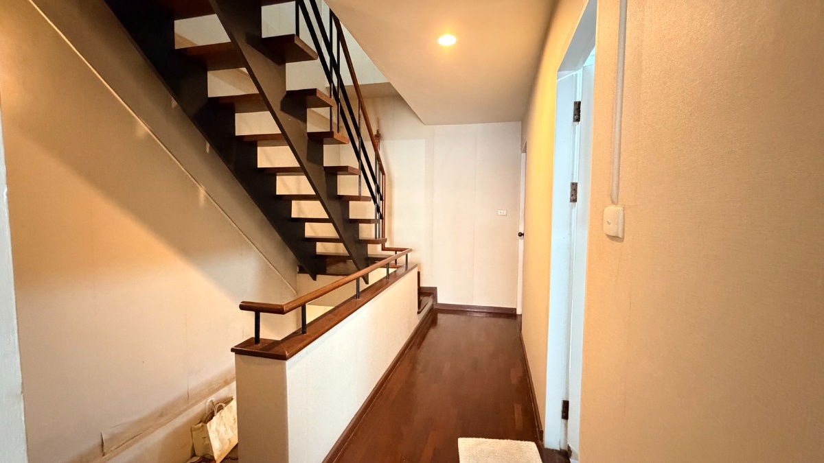 รูป ✨ พร้อมขาย ! ขายทาวน์โฮม 3 ชั้น — Supalai Ville รัชดาภิเษก 32 ทำเลใจกลางเมือง เดินทางสะดวก ใกล้ ม.ราชภัฏจันทรเกษม / ม.เกษตรศาสตร์ - รูปที่ 5/32