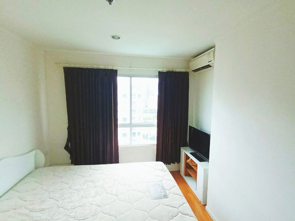 picture For Sale Lumpini Park Rama 9-Ratchada, 30 sqm. 1 bed fully furnished with pool view, just 2.2 MB near MRT Rama 9 - 12/18