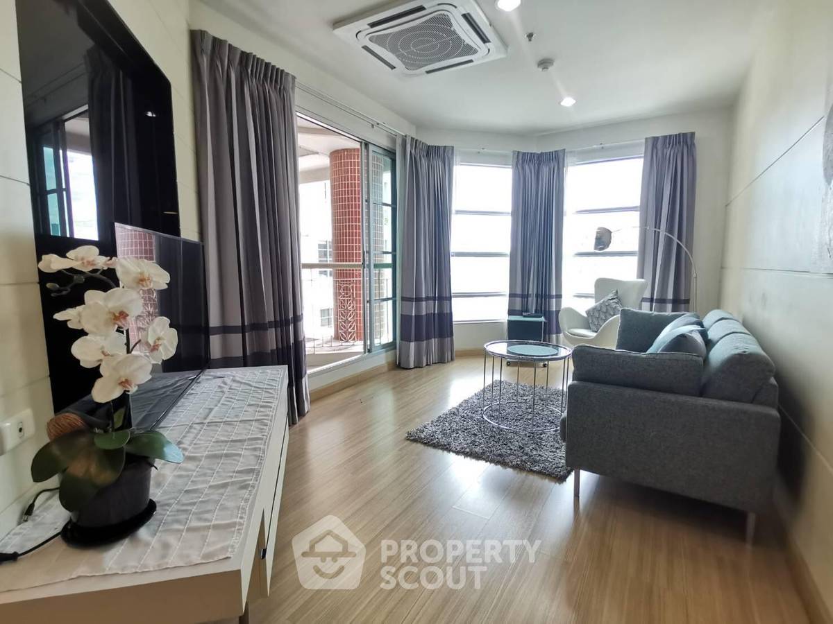 picture 2-BR Condo at Citi Smart Sukhumvit 18 near BTS Asok (ID 452706) - 1/10