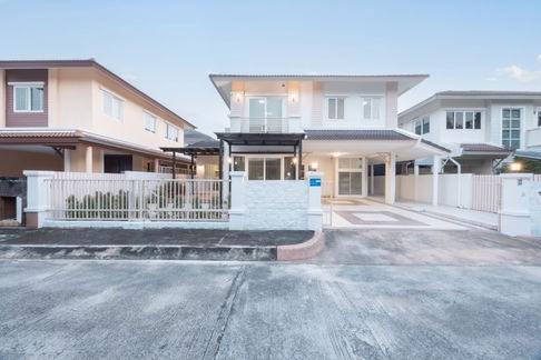 บ้านรีโนเวทใหม่ โครงการ วรารมย์ แก้วนวรัฐ ใกล้ถนนวงแหวนรอบสาม