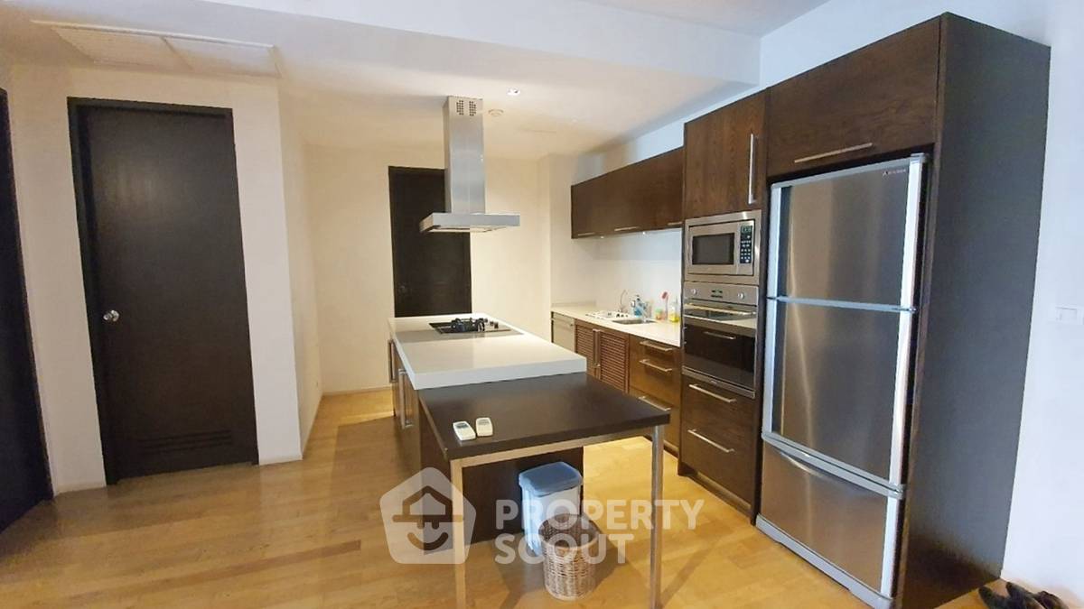picture 2-BR Condo at The Madison near BTS Phrom Phong (ID 2466424) - 4/14