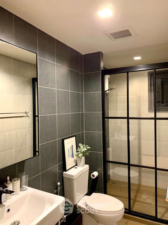 picture 2-BR Condo at The Base Garden Rama 9 near ARL Ramkhamhaeng (ID 2447121) - 4/6