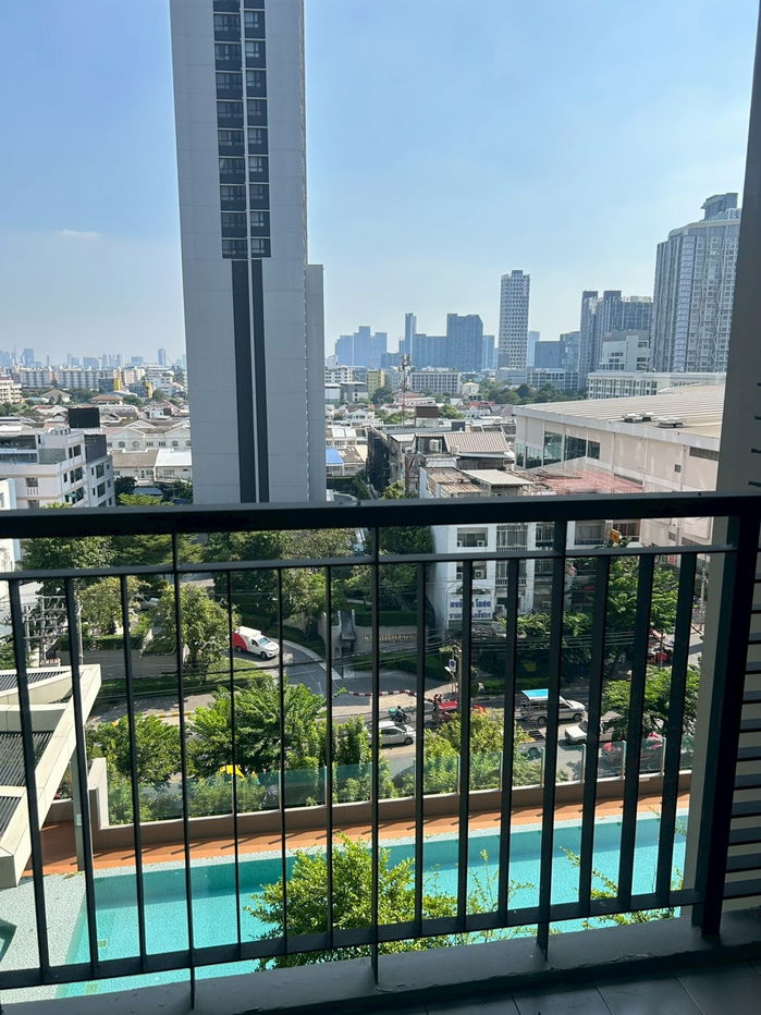 รูป คอนโด Block 77 ห้อง 40 ตร.ม. พร้อมประตูปิดแยกห้องเป็นสัดส่วน | วิวสระ | 16,900.- - รูปที่ 4/5