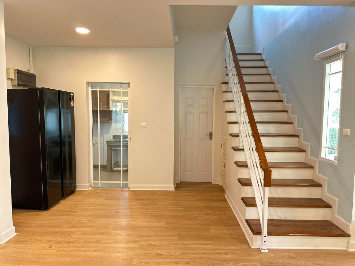 รูป ให้เช่าบ้านเดี่ยวสองชั้น 3 ห้องนอน 3 ห้องน้ำ 1 ห้องครัว 2 ที่จอดรถ - รูปที่ 6/11