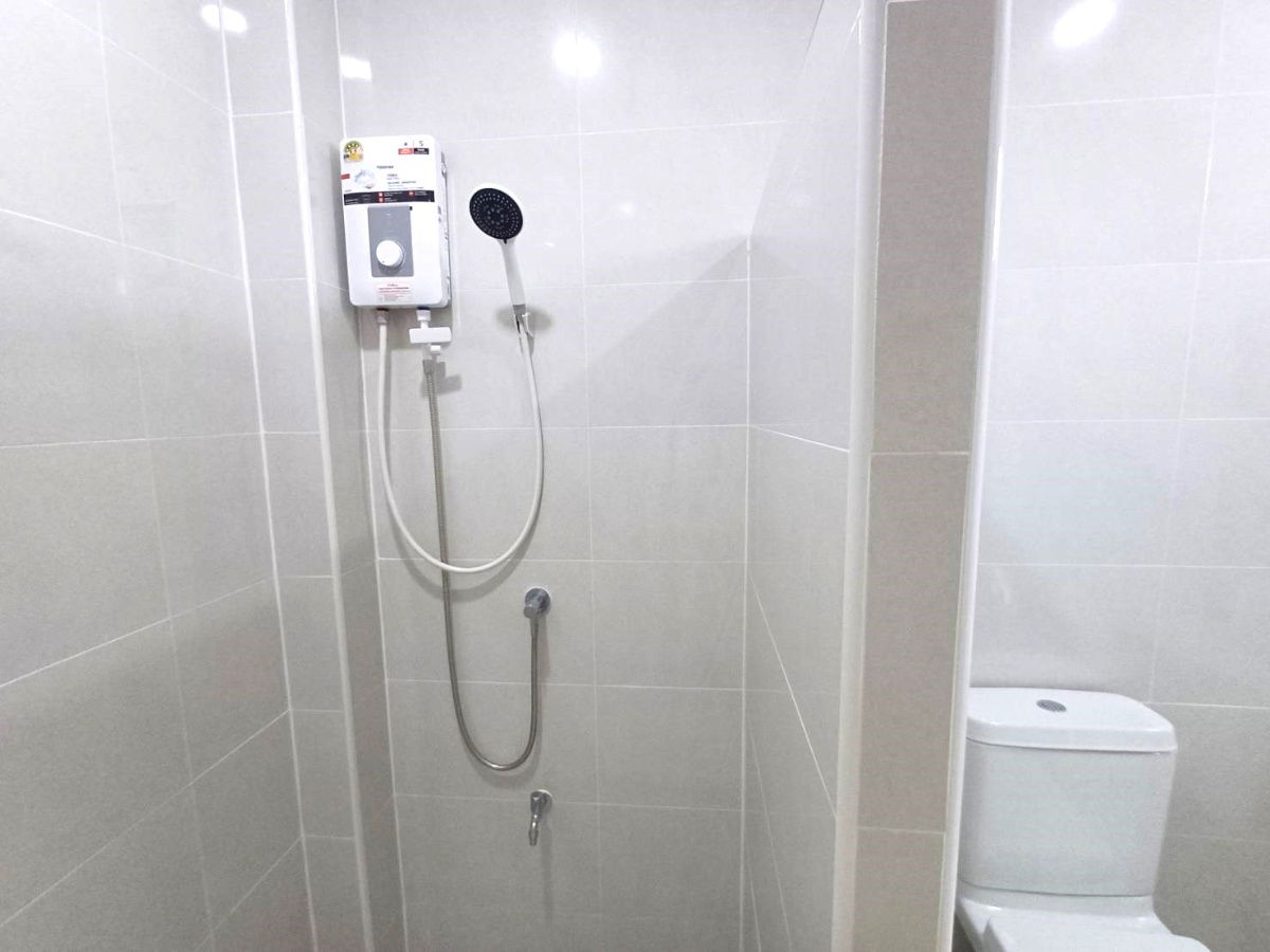 รูป ให้เช่าบ้านเดี่ยวสองชั้น 5 ห้องนอน 4 ห้องน้ำ 1 ห้องครัว 2 ที่จอดรถ - รูปที่ 14/30