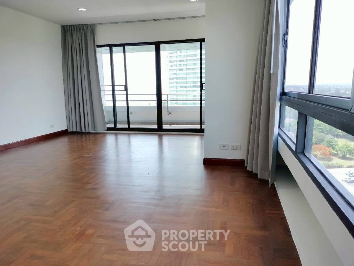 picture 3-BR Condo at Ocean Marina - San Marino Na Jomtien close to Baan Amphur (ID 2235262) - 7/23