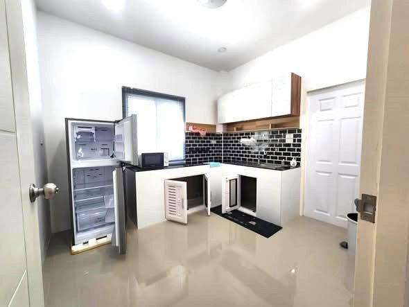 picture  Single storey house for rent with 2 bedrooms,2 toilets and 1 kitchen.  - 3/6