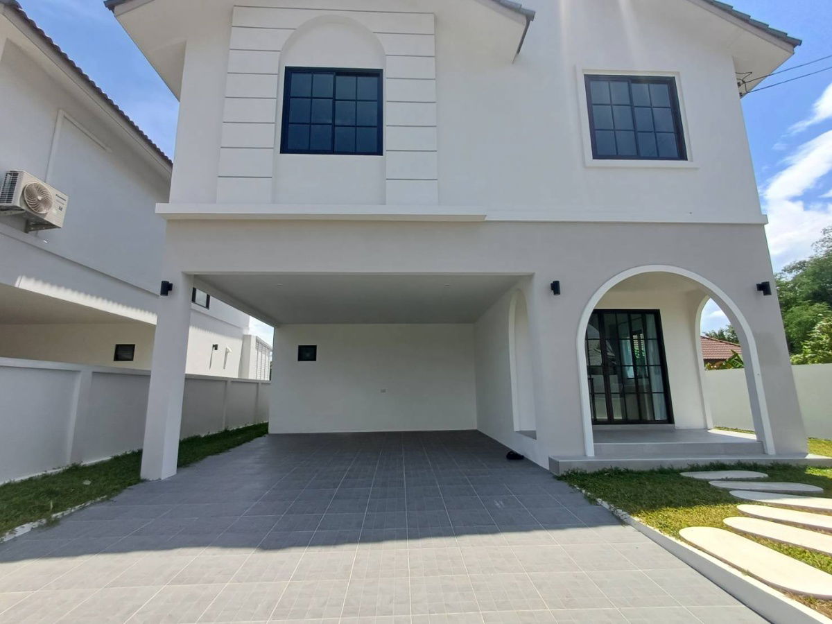 รูป ให้เช่าบ้านเดี่ยวสองชั้น 5 ห้องนอน 4 ห้องน้ำ 1 ห้องครัว 2 ที่จอดรถ - รูปที่ 2/30