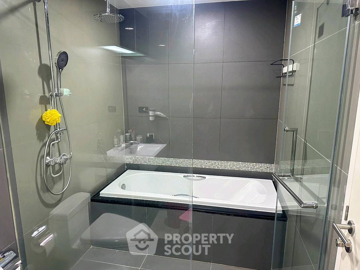 picture 1-BR Condo at The Crest Sukhumvit 34 near BTS Thong Lor (ID 2466200) - 12/14