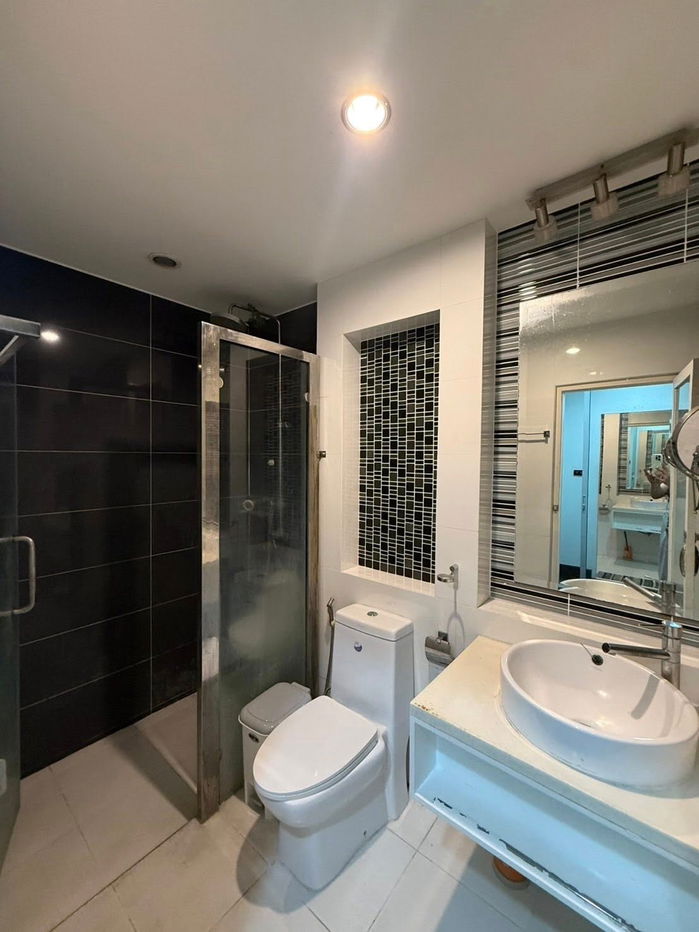 รูป ขาย: บ้านเดี่ยว 3 ชั้นพัทยา พร้อมสระว่ายน้ำส่วนตัว 6 ห้องนอน - ซอยทุ่งกลมตาลหมัน - รูปที่ 32/41