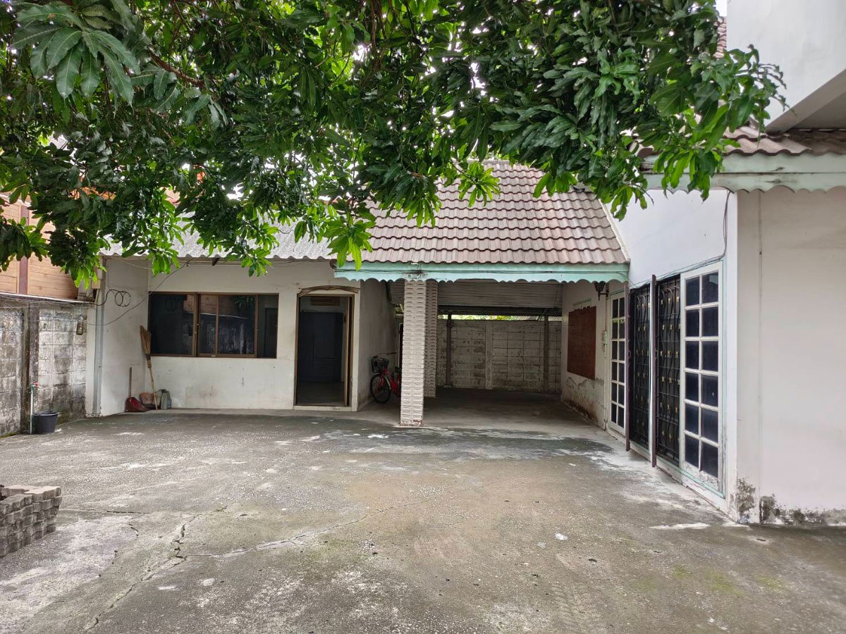 รูป 🏡 ขาย: บ้านเดี่ยวสองชั้น พร้อมออฟฟิศ และที่ดินเปล่า ทำเลทองในนนทบุรี! - รูปที่ 6/22