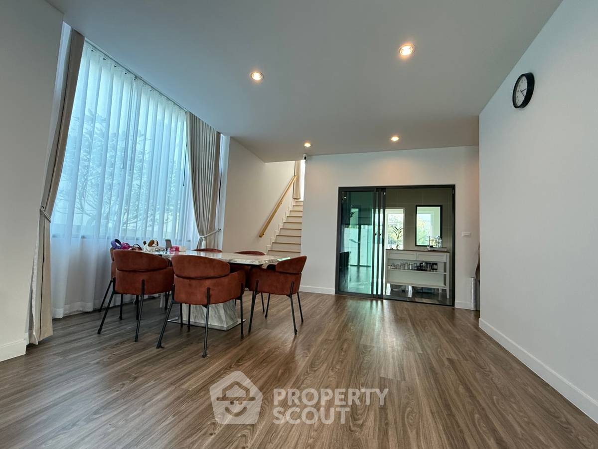 รูป บ้าน 4-ห้องนอน ที่ สราญสิริ บางนา ใน บางเสาธง (ID 2465506) - รูปที่ 5/8