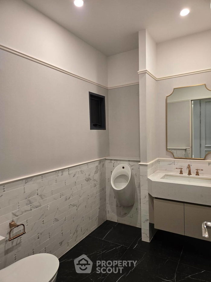 picture 4-BR House at Narasiri Krungthep Kreetha in Hua Mak (ID 2466878) - 9/21