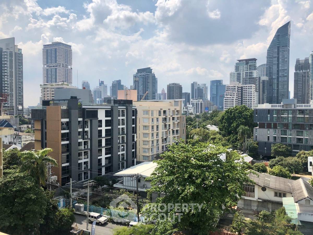 picture 2-BR Condo at 49 Plus near BTS Phrom Phong (ID 453017) - 5/6