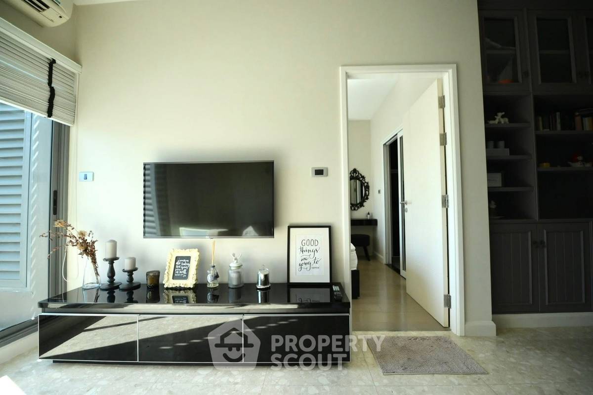 picture 1-BR Condo at The Crest Sukhumvit 34 near BTS Thong Lor (ID 2461327) - 3/23