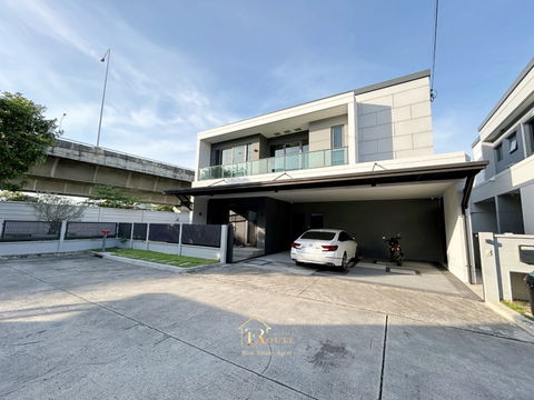 ขาย CENTRO ดอนเมือง – แจ้งวัฒนะ แปลงมุม ขนาด 83.5 ตร.ว. ตกแต่งใหม่ แถมเฟอร์นิเจอร์ให้ทั้งหลัง ใกล้ทางด่วน ด่านศรีสมาน เดินทางเพียง 5 นาที