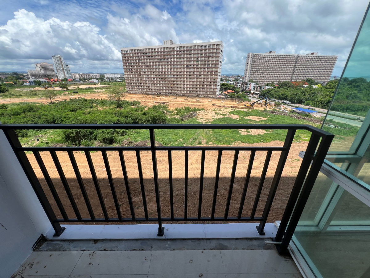 รูป JK 6355219 : เดอะ แกรนด์ เอ.ดี. จอมเทียน บีช พัทยา - รูปที่ 32/35