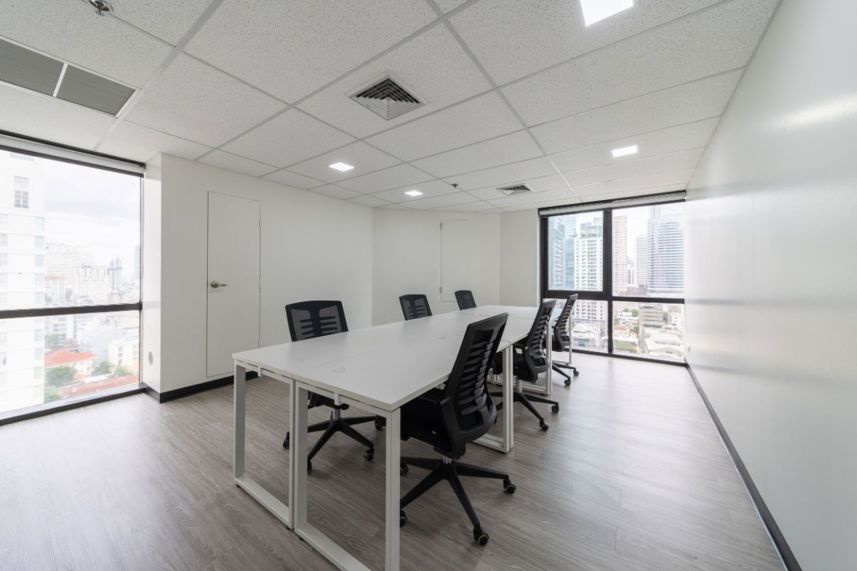 picture Serviced Office for Rent, Full-service at Sethiwan Tower Sathon-Silom – Just 1 minute from BTS Saint Louis - 4/18