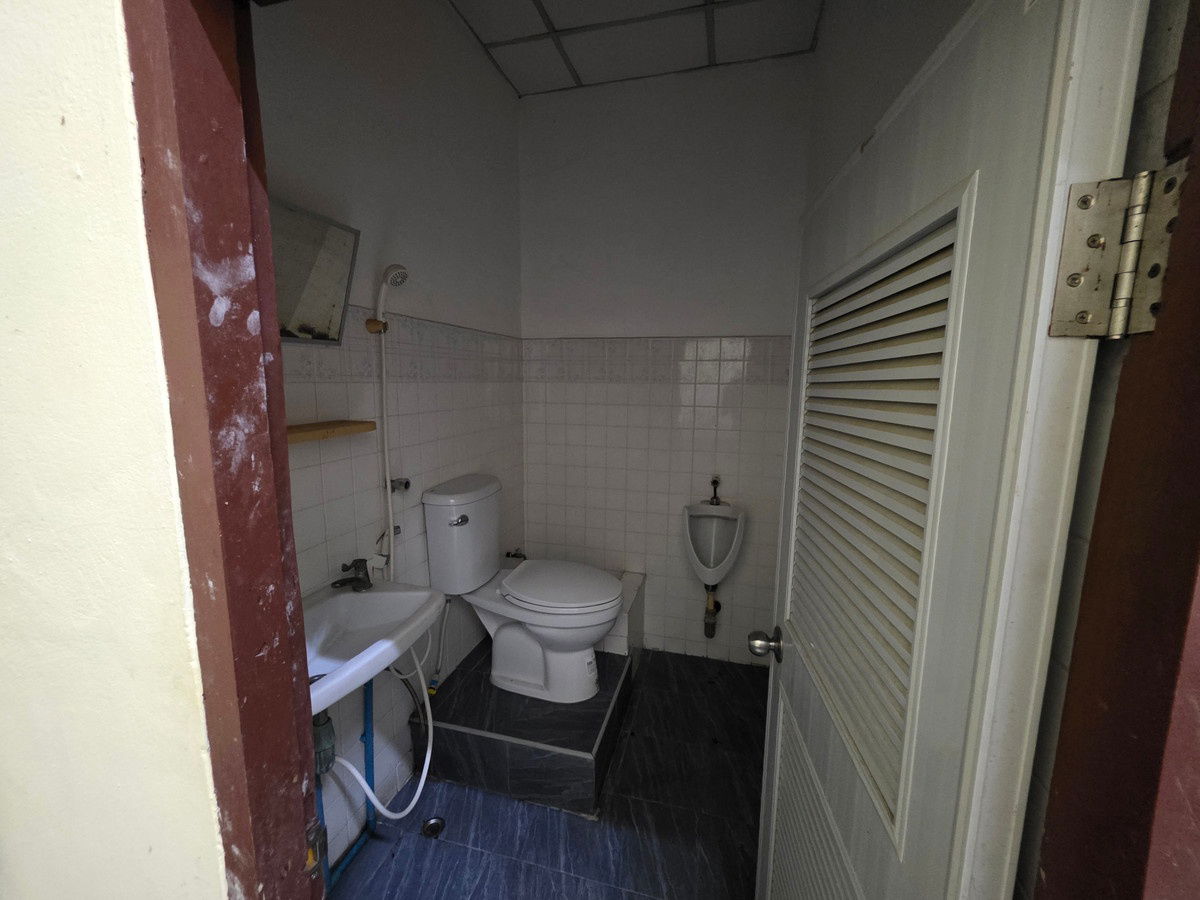 รูป 💥CP-9564💥ว่างให้เช่า  ทาวน์เฮ้าส์ วิมเบอร์ลี่โฮม สุขุมวิท 105 (ซอยลาซาล​ 1 แยก 3)​ 👉แอดไลน์ @rangrak - รูปที่ 30/38