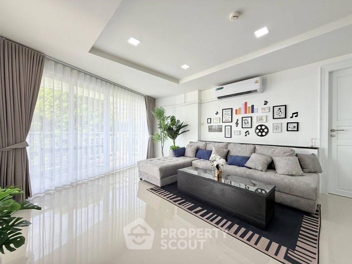 picture 3-BR Condo at Royal Hill Resort Condominium close to Pattaya South (ID 2386714) - 1/10