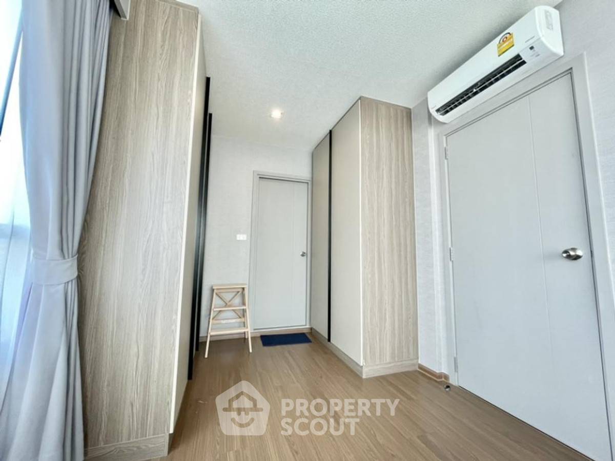 picture 2-BR Condo at Ideo Phaholyothin Chatuchak near BTS Saphan Khwai (ID 2464149) - 8/31