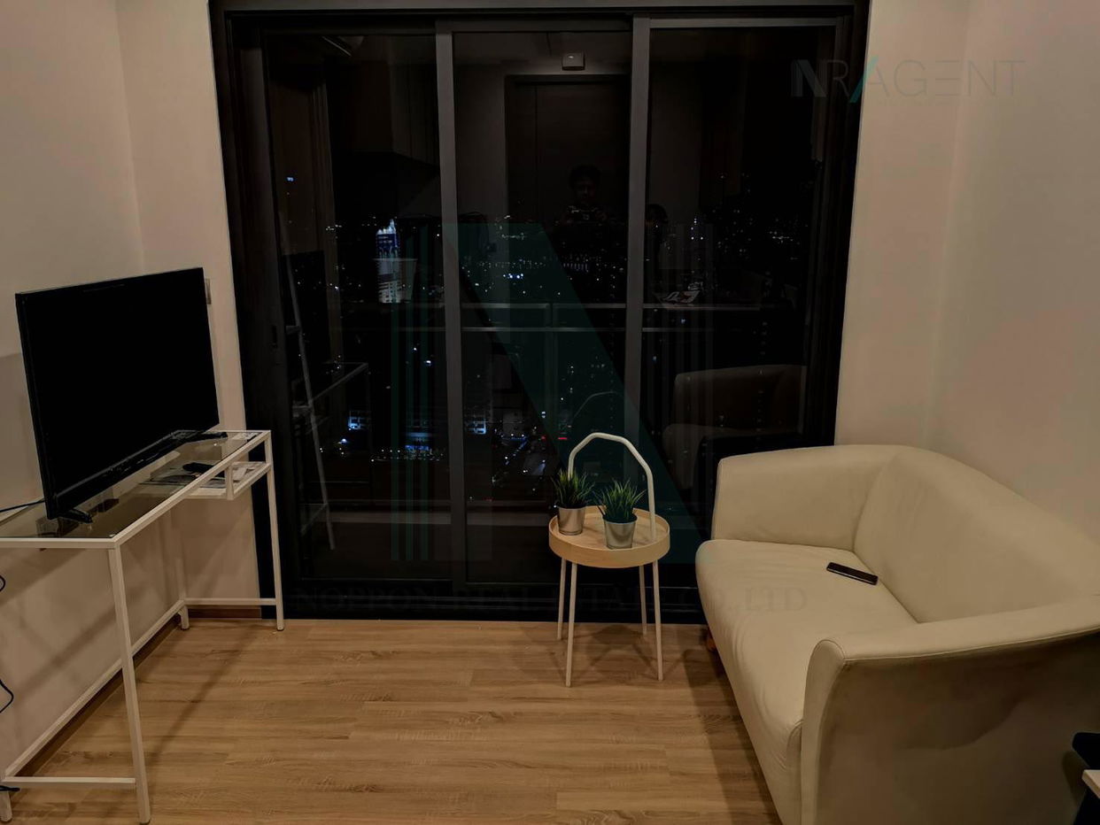 picture For Rent Condo THE LINE PHAHON - PRADIPAT Building 1, Floor 34,1 bed room, Room size 27 sqm - 1/8