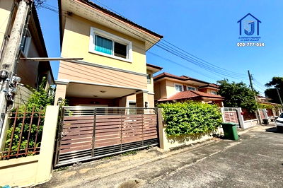 บ้านเดี่ยว นาคนิวาส 61 : ขายบ้านเดี่ยว 2 ชั้น ถนนโชคชัย 4 ซอย 43 หลังริม ใกล้รถไฟฟ้า-ทางด่วนฉลองรัช (รามอินทรา-อาจณรงค์)