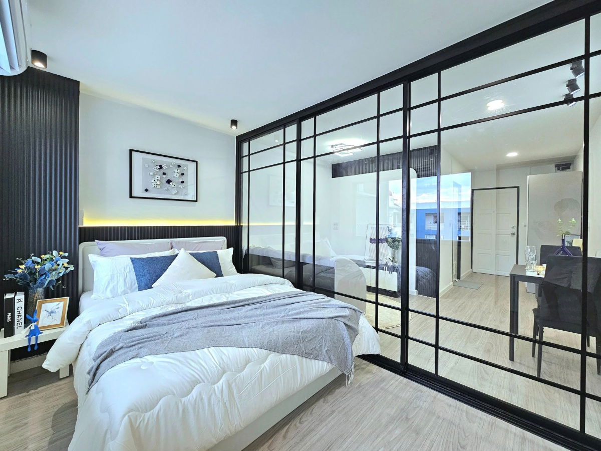 picture 🏙️ Condo for sale: Ratchada Prestige – Lat Phrao 48 ✨ Large room, swimming pool view, ready to move in 🚇 MRT Lat Phrao - 1/6