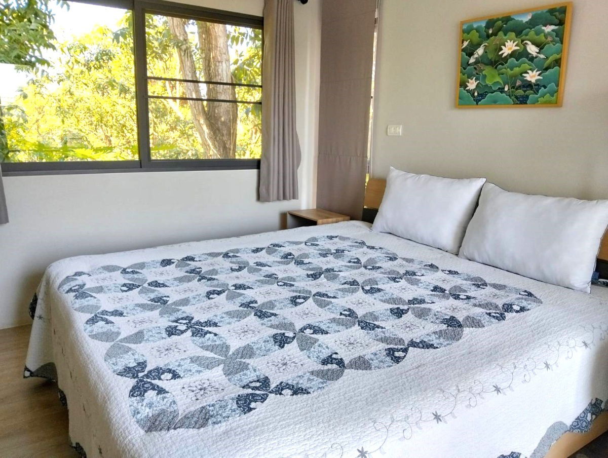 picture A two storey house for rent with 3 bedrooms,3 toilets and 1 kitchen. - 11/16