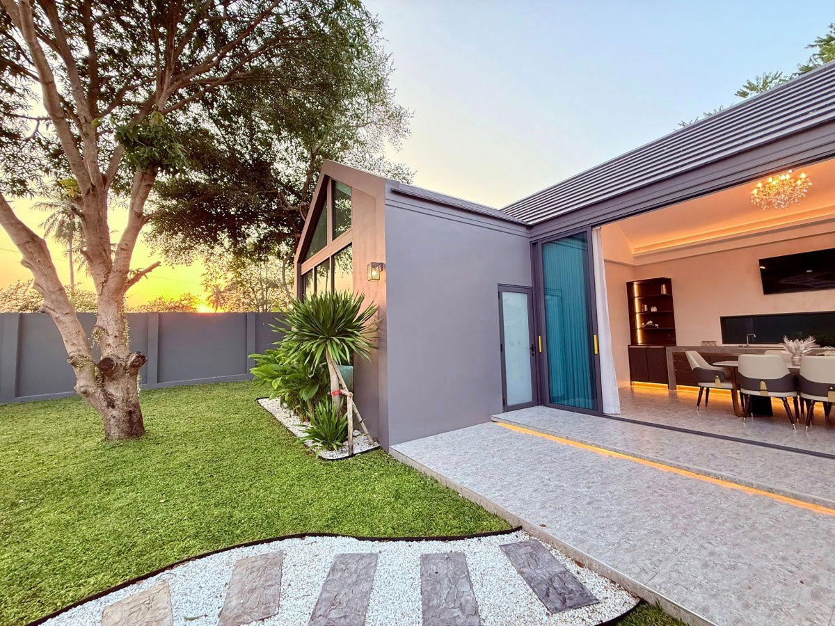 picture Private Pool villa for Sale in Pattaya with Guesthouse - Location : Siam country , Fully Furnished - 38/40