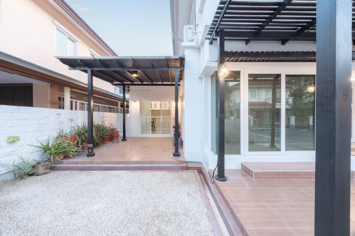 รูป บ้านรีโนเวทใหม่ โครงการ วรารมย์ แก้วนวรัฐ ใกล้ถนนวงแหวนรอบสาม - รูปที่ 2/8