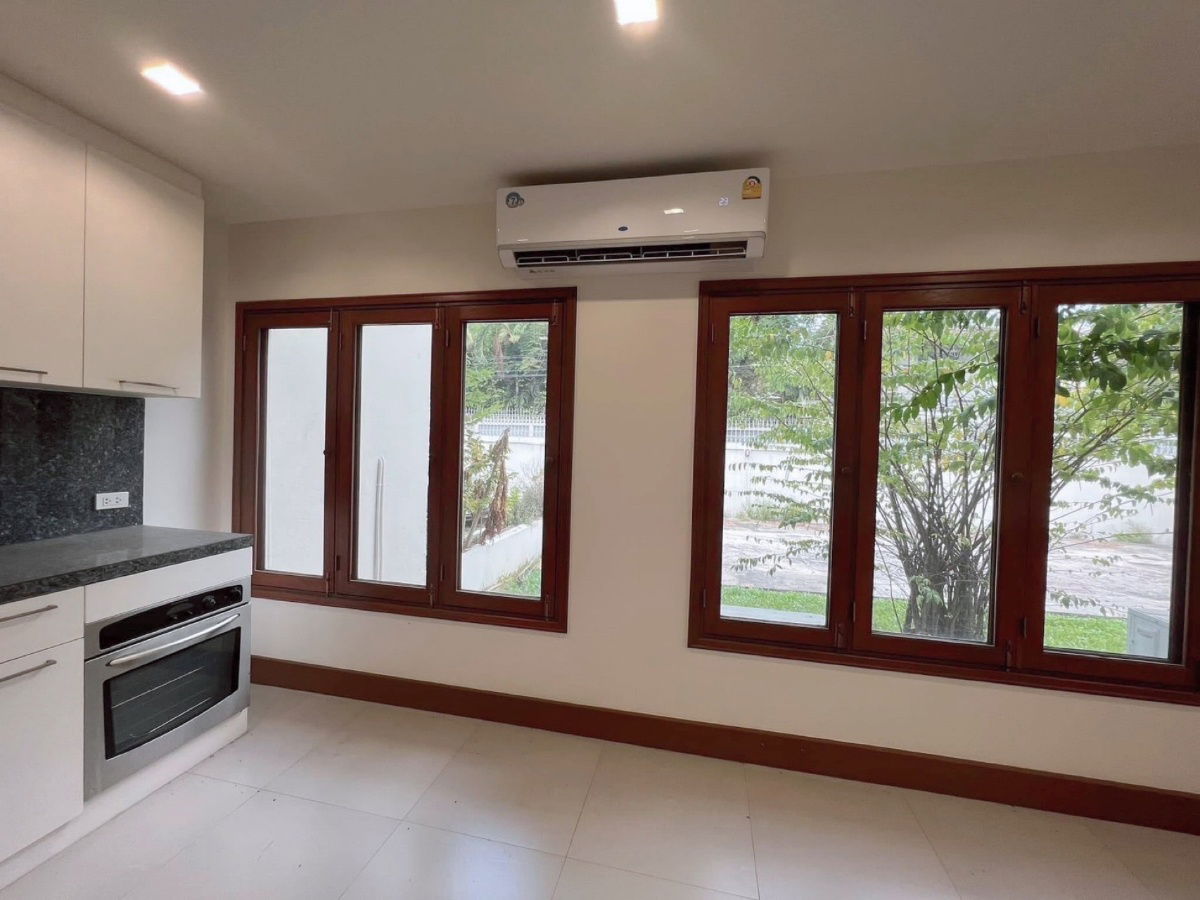 รูป ✨ ให้เช่าบ้านเดี่ยวสวย 297 ตรว. อารีย์–ราชครู | พื้นที่ใหญ่ สวนร่มรื่น + Maid Quarter แยกส่วน - รูปที่ 4/11