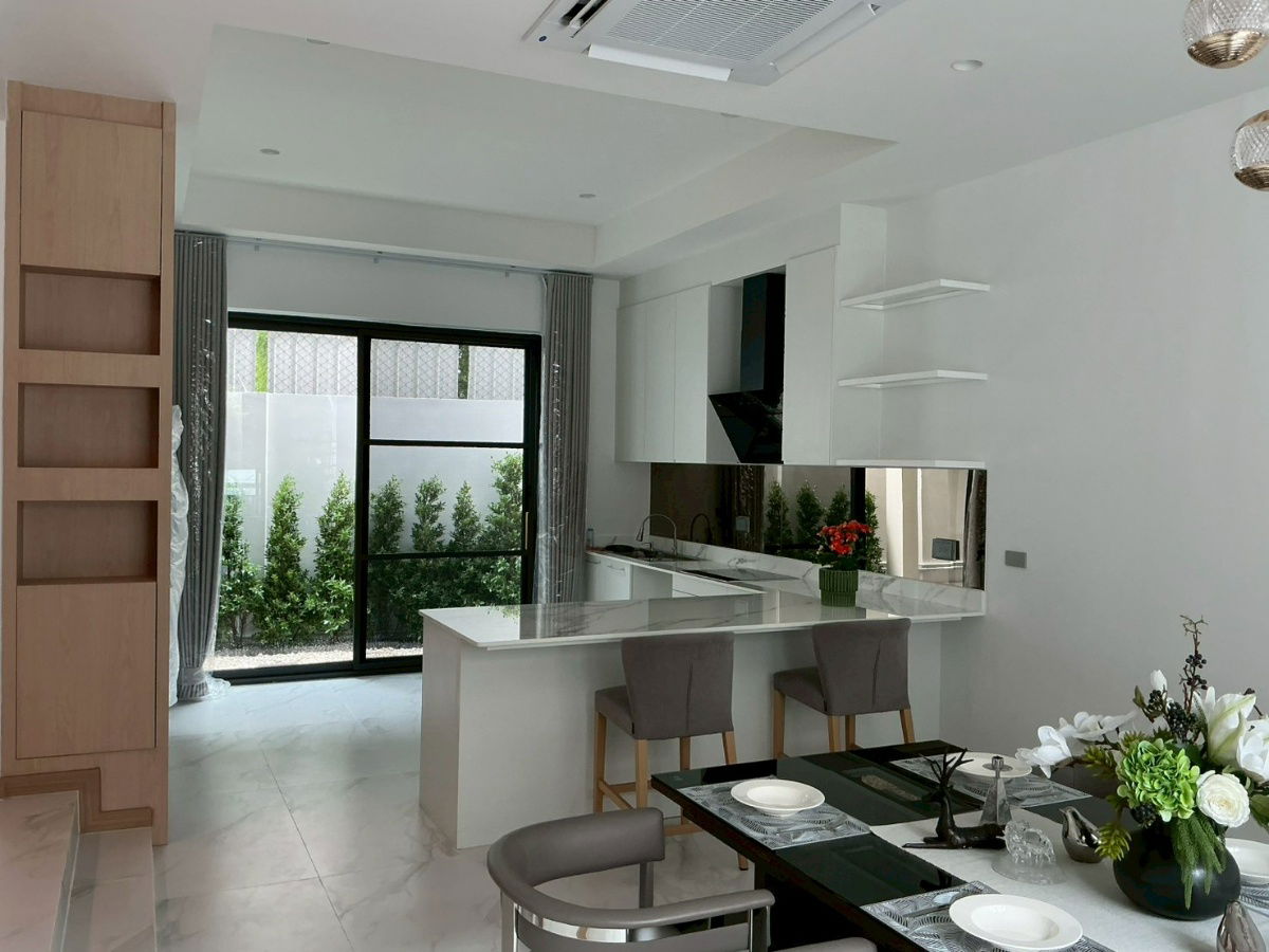 รูป ให้เช่าทาวน์โฮม 4 ชั้น เอกมัย 12 ใกล้โรงเรียนเอกมัยอินเตอร์ เฟอร์ครบ พร้อมอยู่ btsเอกมัย - รูปที่ 4/12