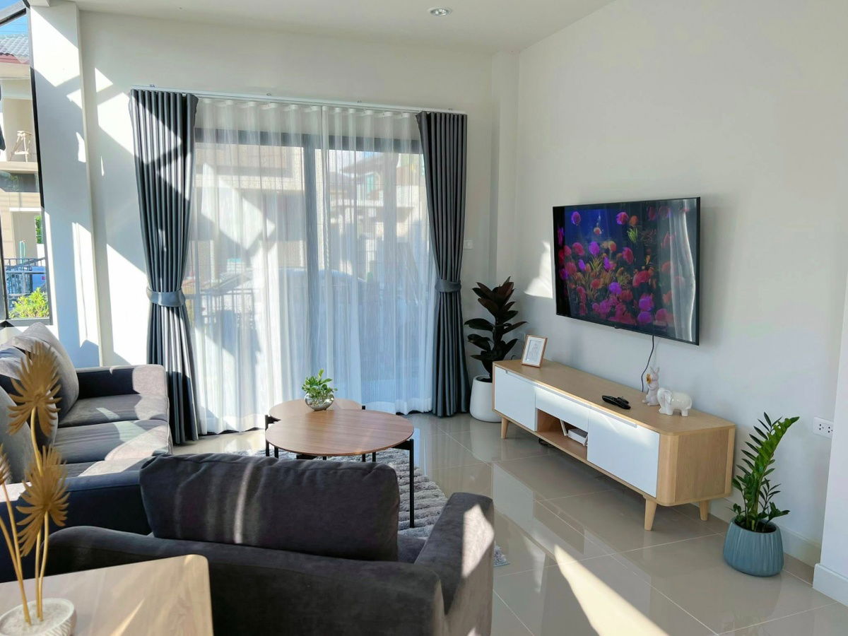 รูป ให้เช่าบ้านเดี่ยวสองชั้น 4 ห้องนอน 3 ห้องน้ำ 1 ห้องครัว 2 ที่จอดรถ - รูปที่ 2/11