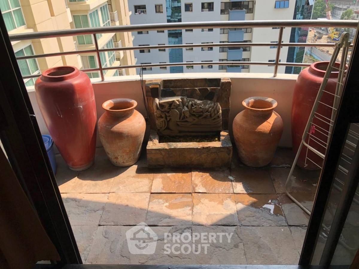 picture 2-BR Condo at Top View Tower Condominium near BTS Thong Lor (ID 452959) - 8/12