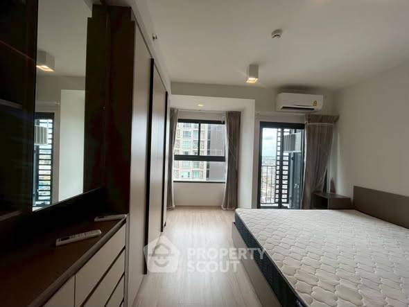 picture 1-BR Condo at Ideo Sathorn-Wongwian Yai near BTS Wongwian Yai (ID 2442810) - 2/4