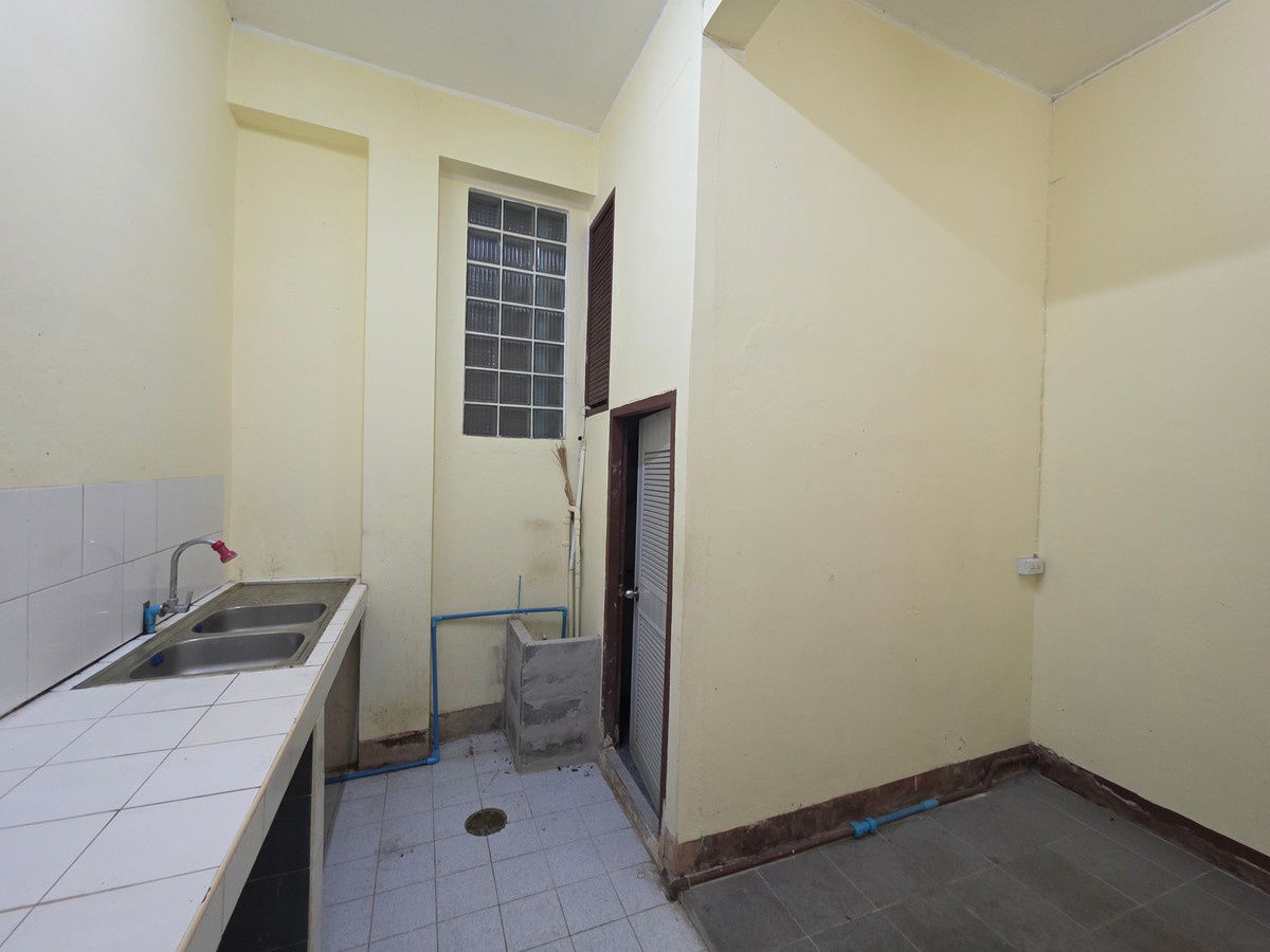 รูป 💥CP-9564💥ว่างให้เช่า  ทาวน์เฮ้าส์ วิมเบอร์ลี่โฮม สุขุมวิท 105 (ซอยลาซาล​ 1 แยก 3)​ 👉แอดไลน์ @rangrak - รูปที่ 27/38