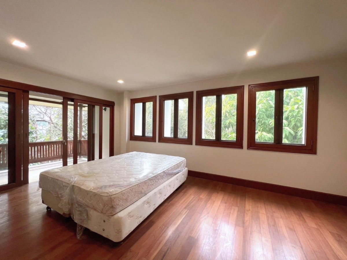 รูป ✨ ให้เช่าบ้านเดี่ยวสวย 297 ตรว. อารีย์–ราชครู | พื้นที่ใหญ่ สวนร่มรื่น + Maid Quarter แยกส่วน - รูปที่ 9/11