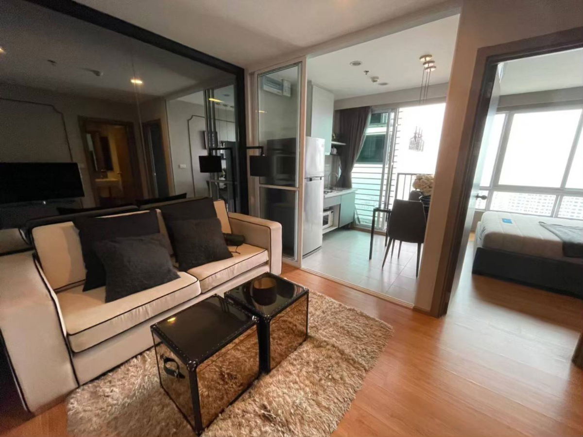 picture Ready-to-move-in unit at The Base 77 | High floor, beautiful view, 30 sq m | Rent 15,000 THB - 2/5