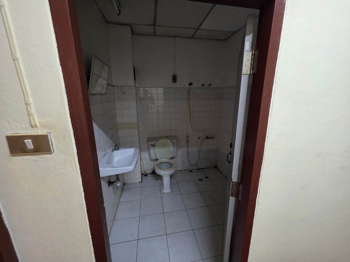 รูป 💥CP-9564💥ว่างให้เช่า  ทาวน์เฮ้าส์ วิมเบอร์ลี่โฮม สุขุมวิท 105 (ซอยลาซาล​ 1 แยก 3)​ 👉แอดไลน์ @rangrak - รูปที่ 16/38