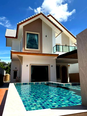 บ้านเดี่ยว ขนส่งอาเขต เชียงใหม่ : ขาย Pool Villa  2 ชั้น  3 ห้องนอน 3 ห้องน้ำ 1  ห้องครัว  2  ที่จอดรถ