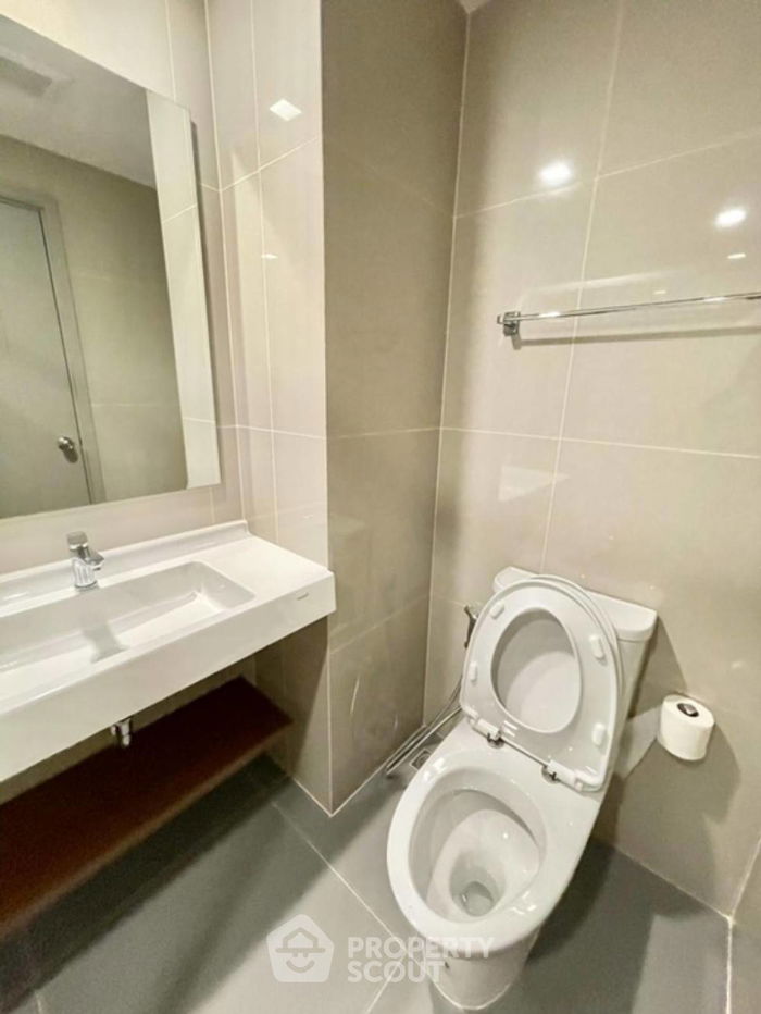 picture 2-BR Condo at Ideo Phaholyothin Chatuchak near BTS Saphan Khwai (ID 2464149) - 9/31