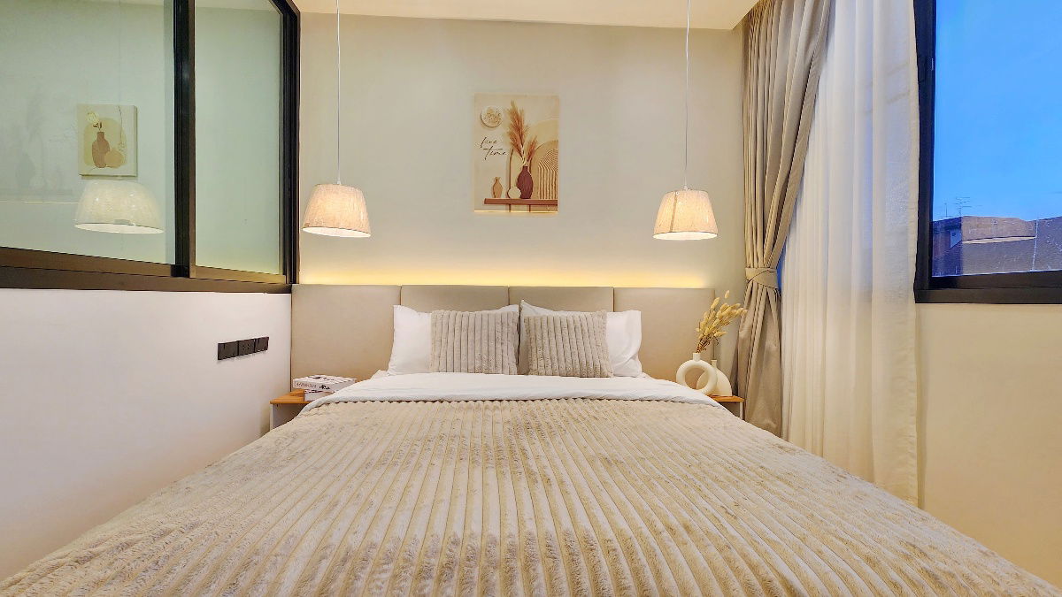 picture ðModern Minimal Condo with Stunning Doi Suthep View â Just 4 Minutesâ Walk to Chiang Mai University - 8/21