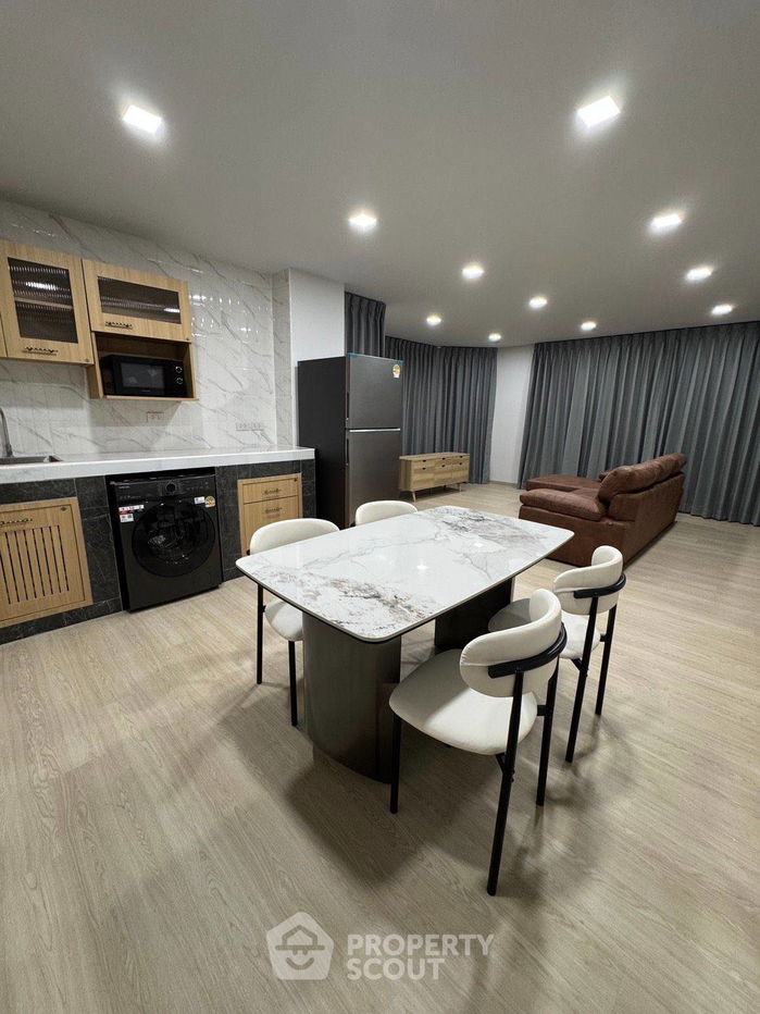 picture 2-BR Condo at Srivara Garden Condominium in Phlapphla (ID 2417833) - 1/10