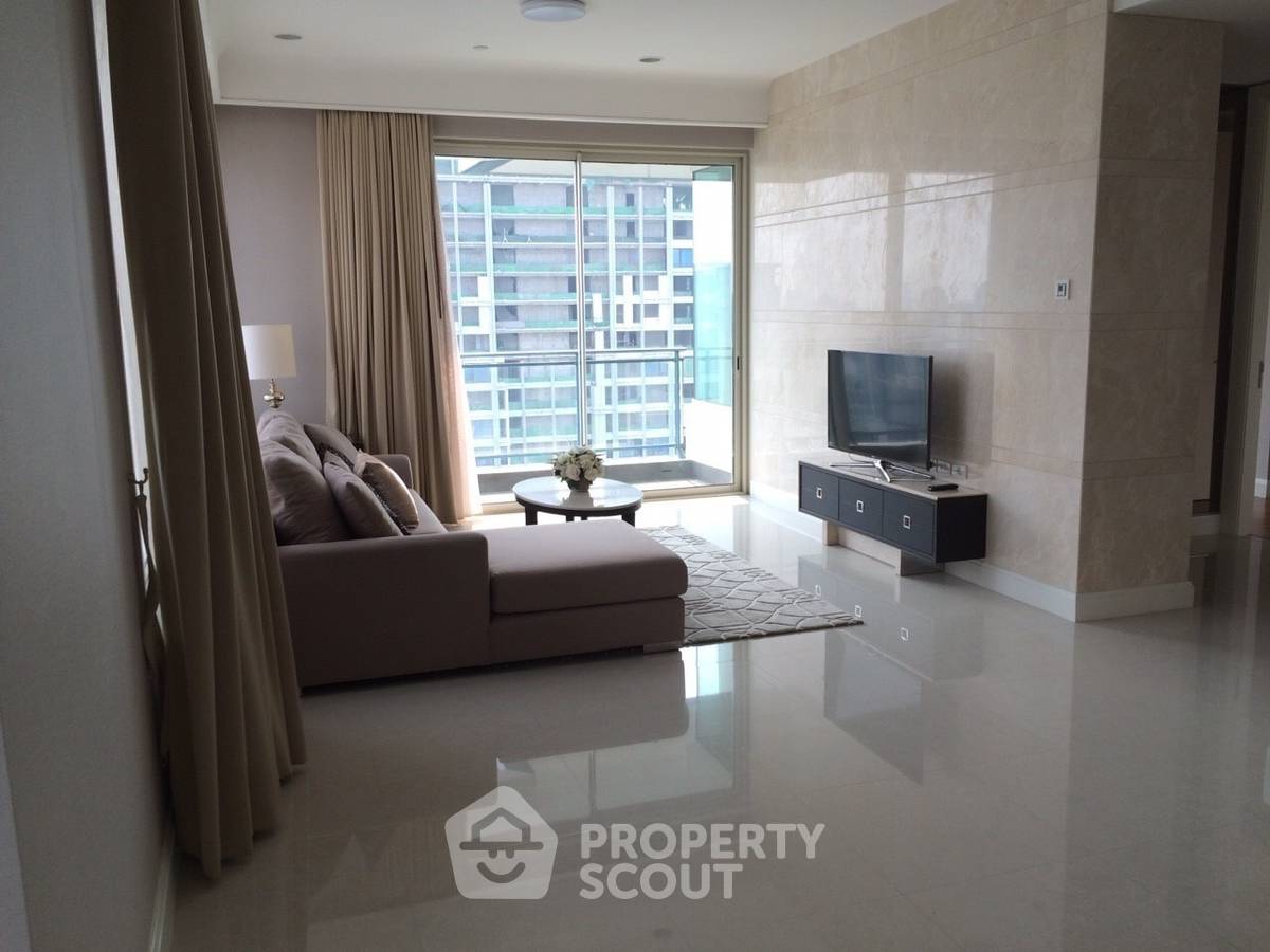 picture 2-BR Condo at Q Langsuan near BTS Ratchadamri (ID 2067633) - 2/9