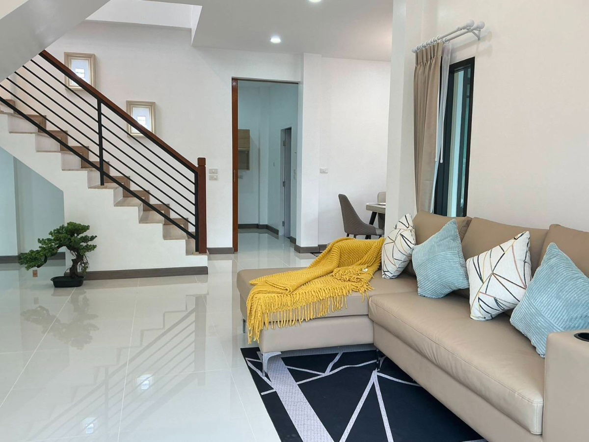 รูป ให้เช่าPool Villa 2 ชั้น 3 ห้องนอน 3 ห้องน้ำ 1 ห้องครัว 2 ที่จอดรถ - รูปที่ 4/16