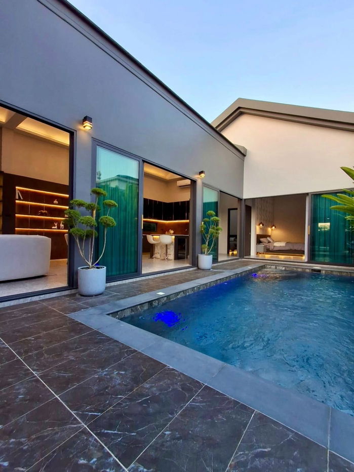 picture Private Pool villa for Sale in Pattaya with Guesthouse - Location : Siam country , Fully Furnished - 8/40